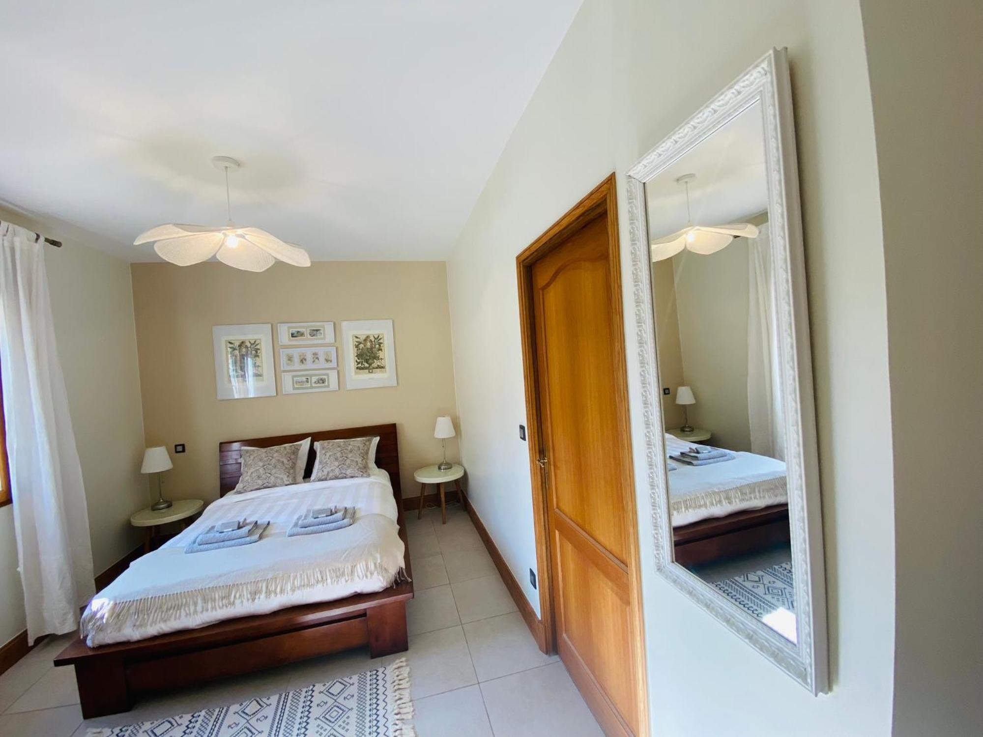 Bed and Breakfast Le Hibou Heureux Bézenac Zewnętrze zdjęcie