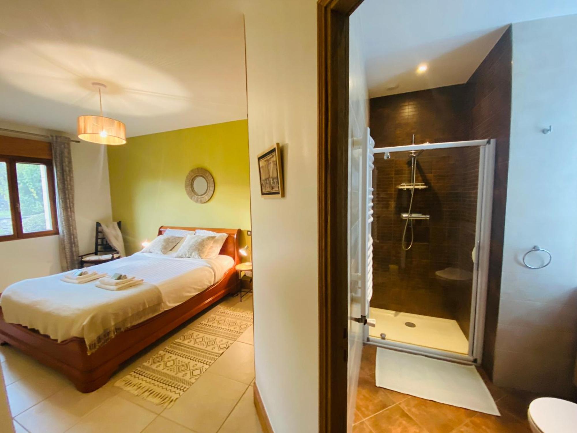 Bed and Breakfast Le Hibou Heureux Bézenac Zewnętrze zdjęcie